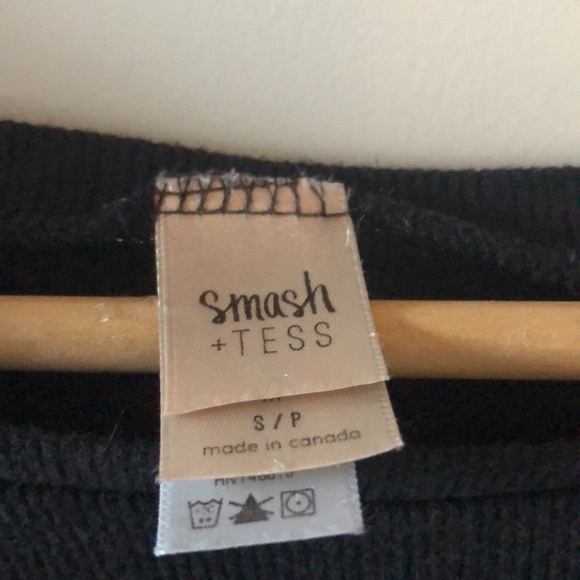 Smash + Tess “The Batwing Pullover” in Small - Picture 2 of 5
